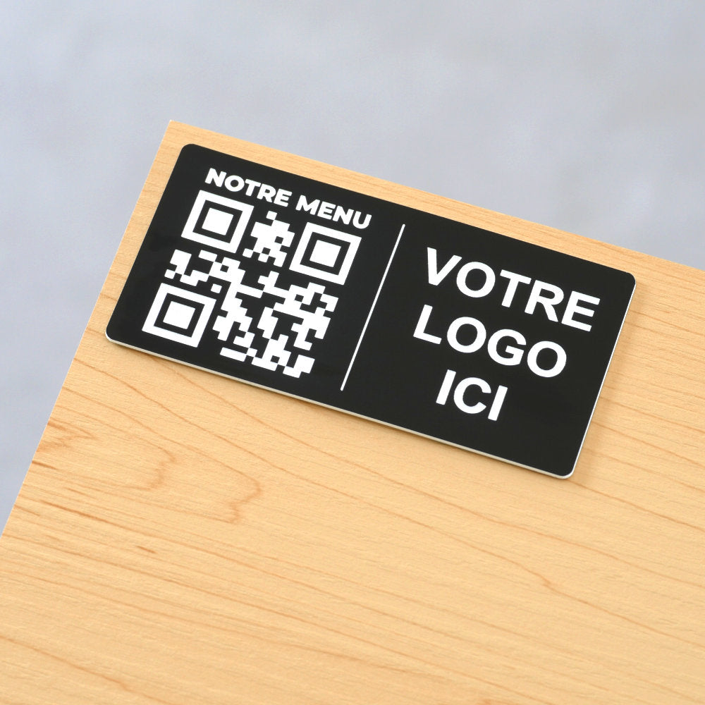 Plaque Qr code avec logo gravée en noir