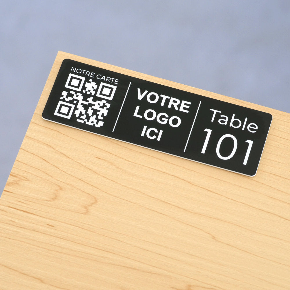 Plaque Qr code avec logo et numéro de table gravé rectangulaire en noir
