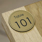 Numéro de table rond personnalisé à la gravure laser dorée