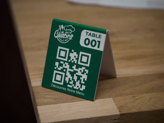 Chevalet QR code menu restaurant avec logo et numéro de table en vert